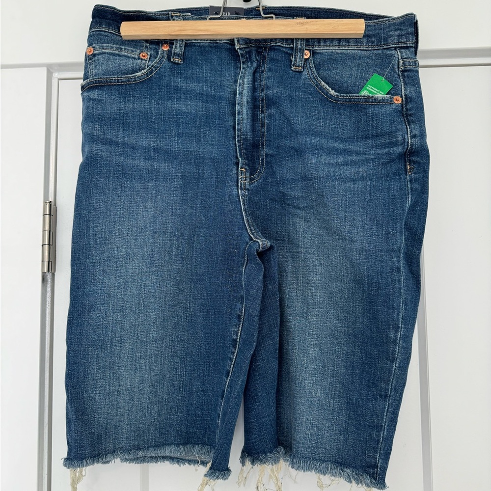 Gap Cut-off Shorts